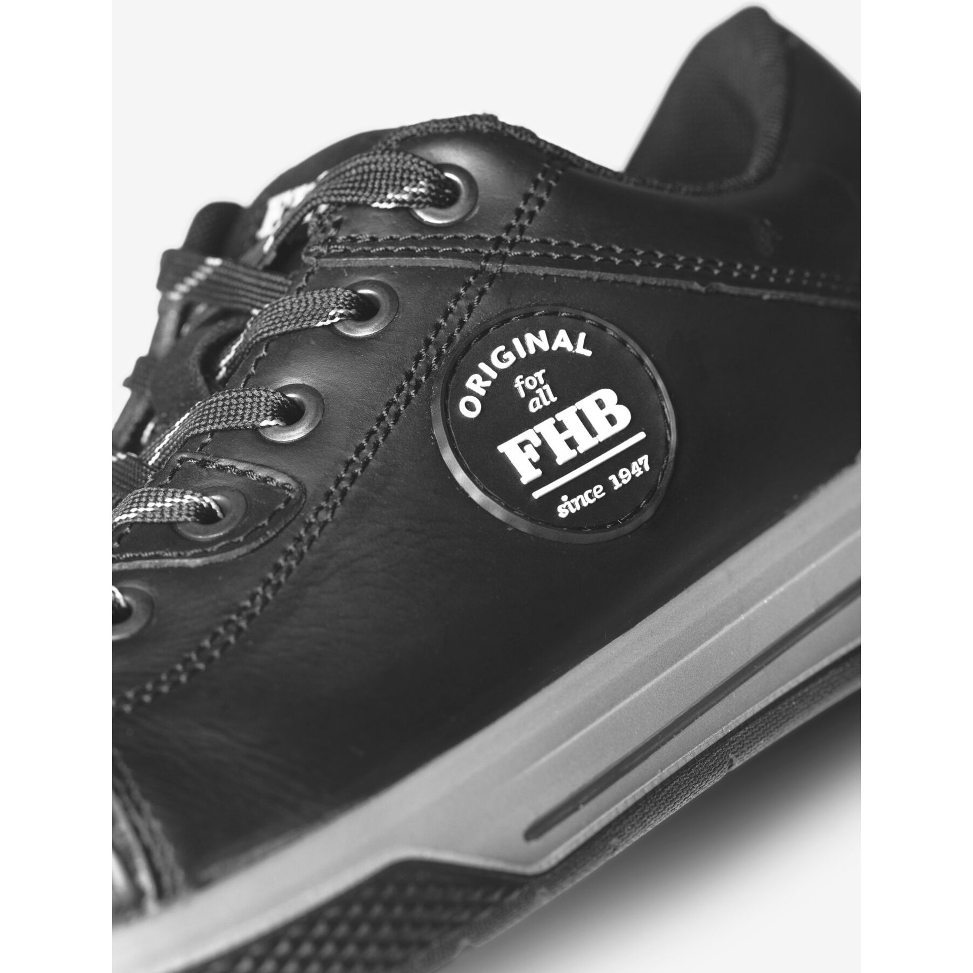 JULIAN Sneaker flach EN ISO 20345-S3 schwarz 44