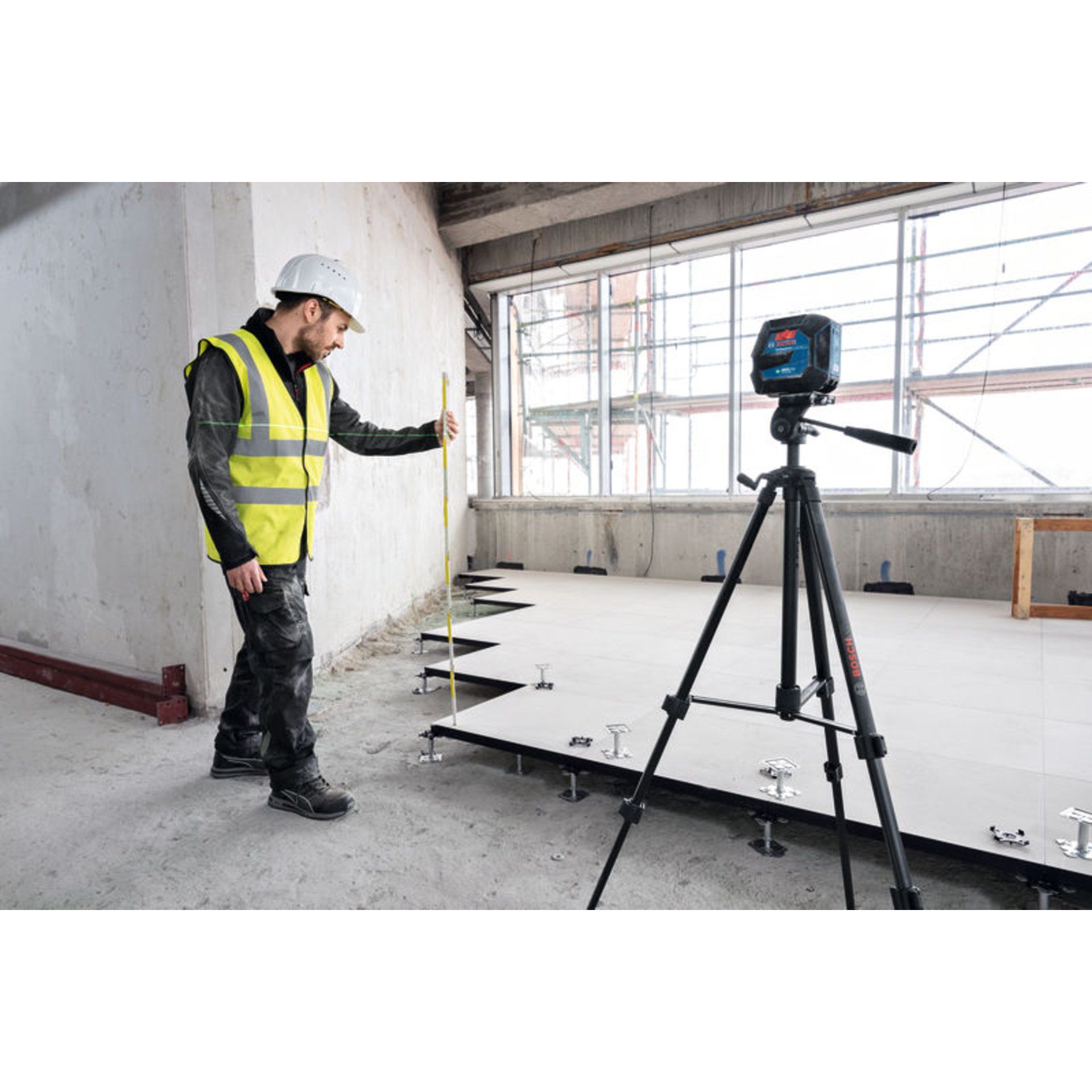 Linienlaser GLL 20-22 G, Baustativ BT 150 Professional