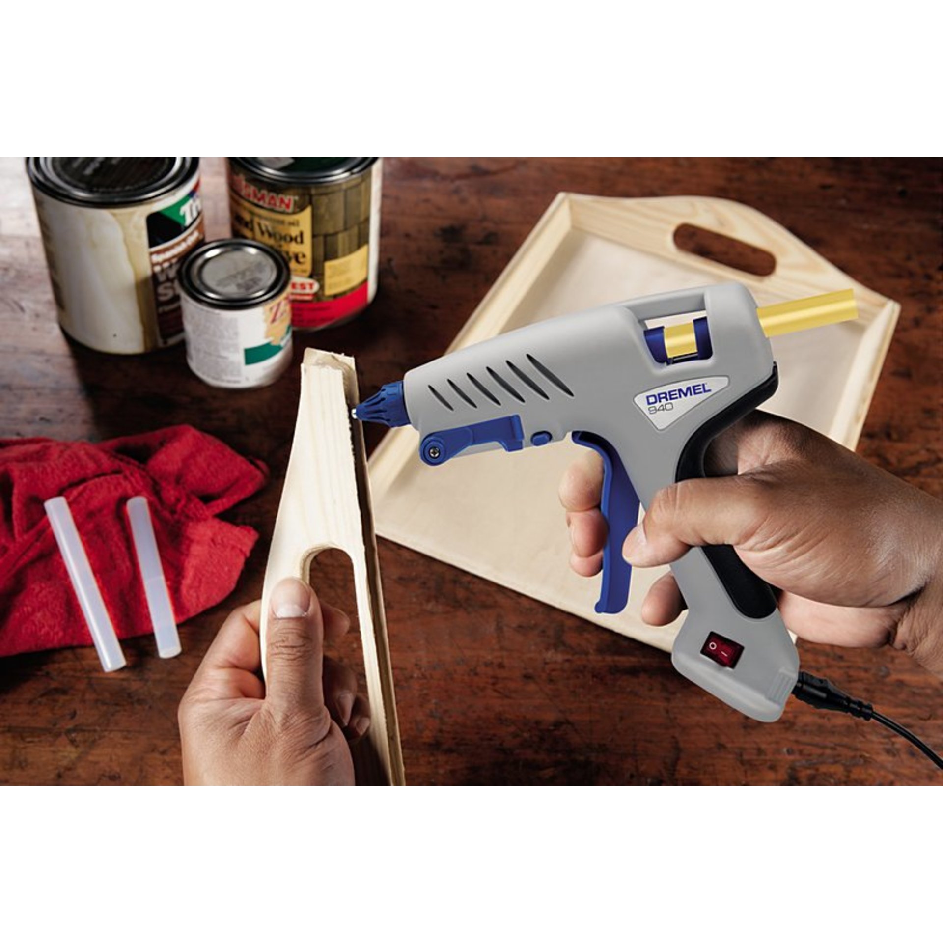 DREMEL® Heißklebepistole 940-3 Kompaktwerkzeug (195 °C) mit 3 Zubehöre