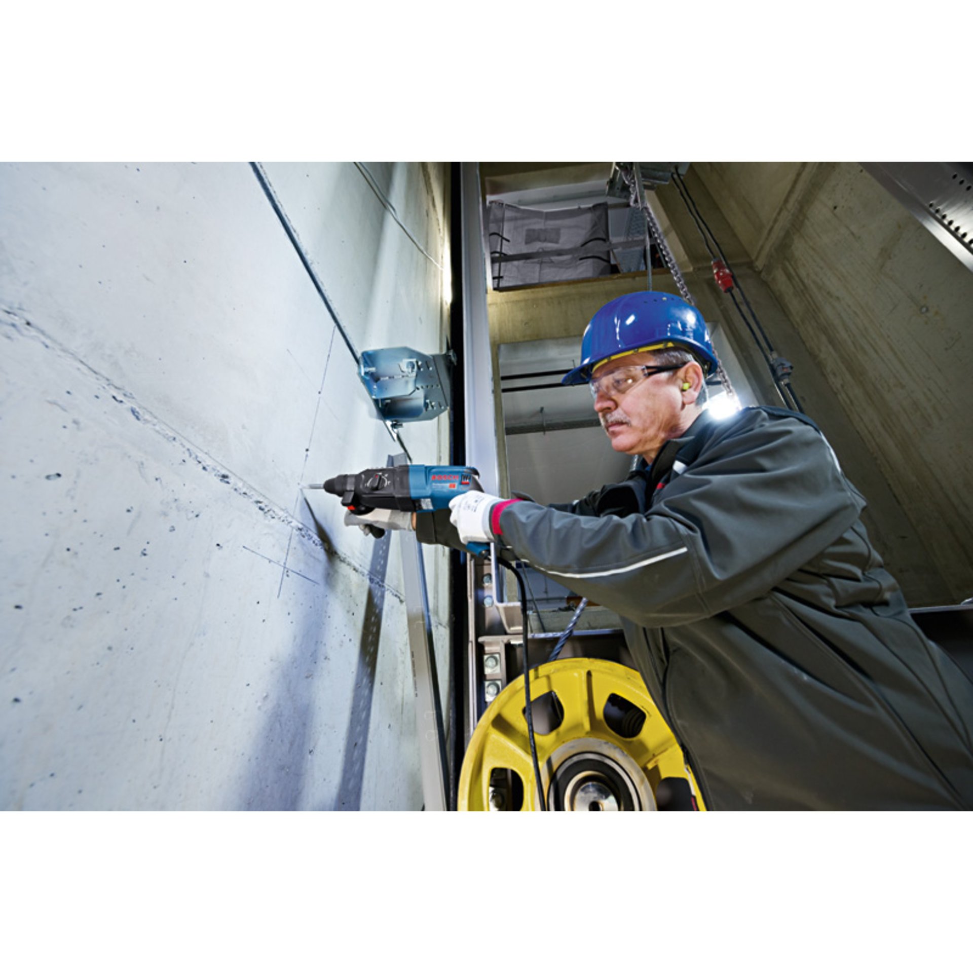 Bohrhammer mit SDS plus GBH 2-26 mit L-BOXX