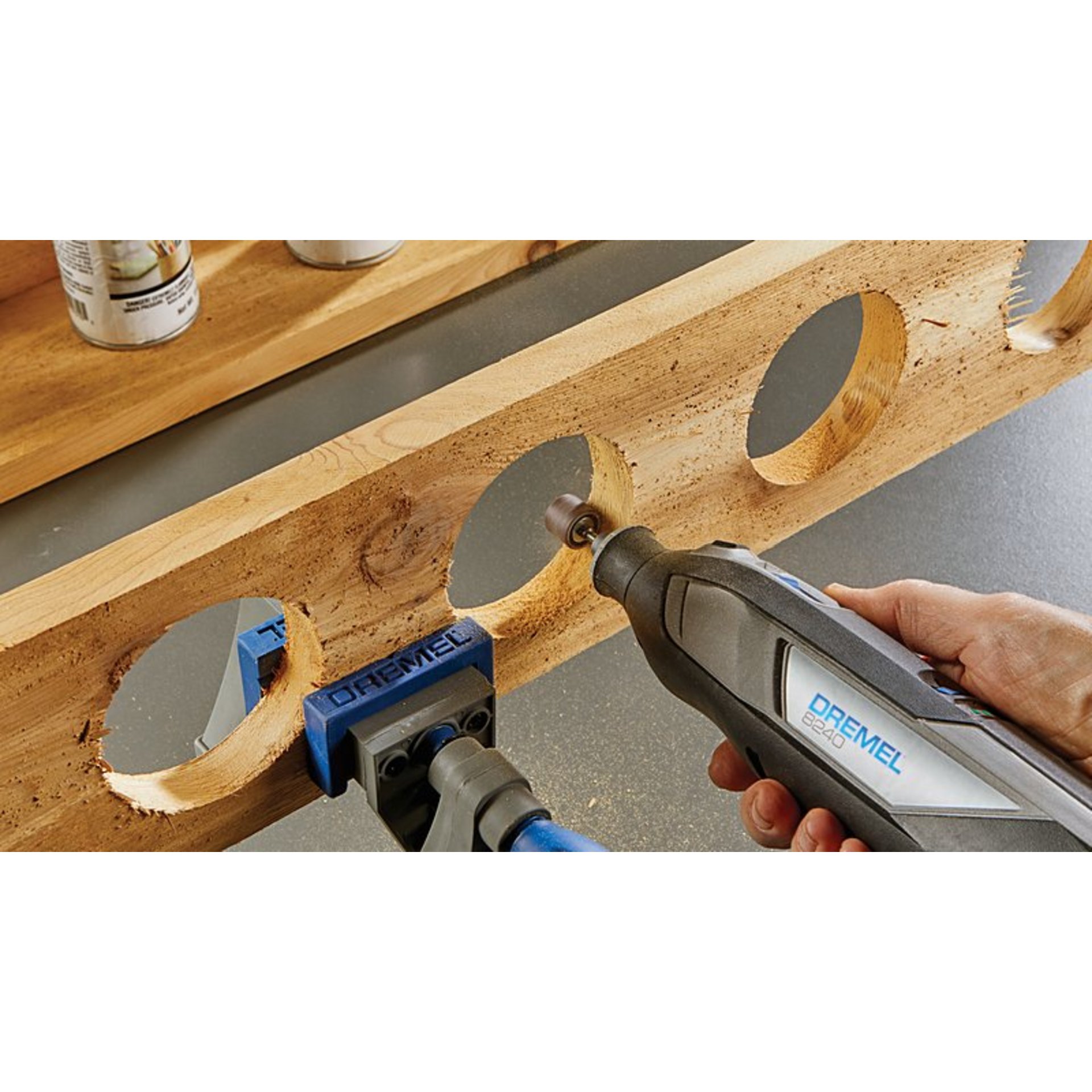DREMEL® 8240, Kabelloses Multitool, 1 x 12-V-2-Ah-Akku), 65 Zubehöre