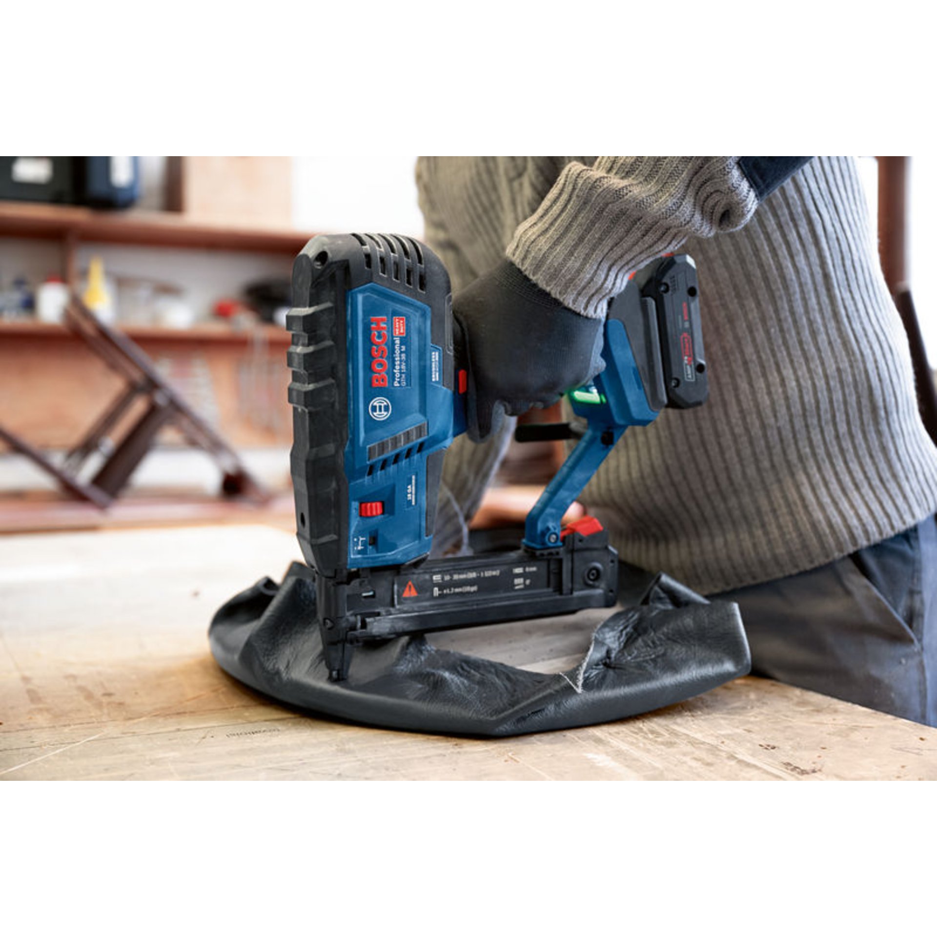 Akku-Holzklammerer GTH 18V-38 M