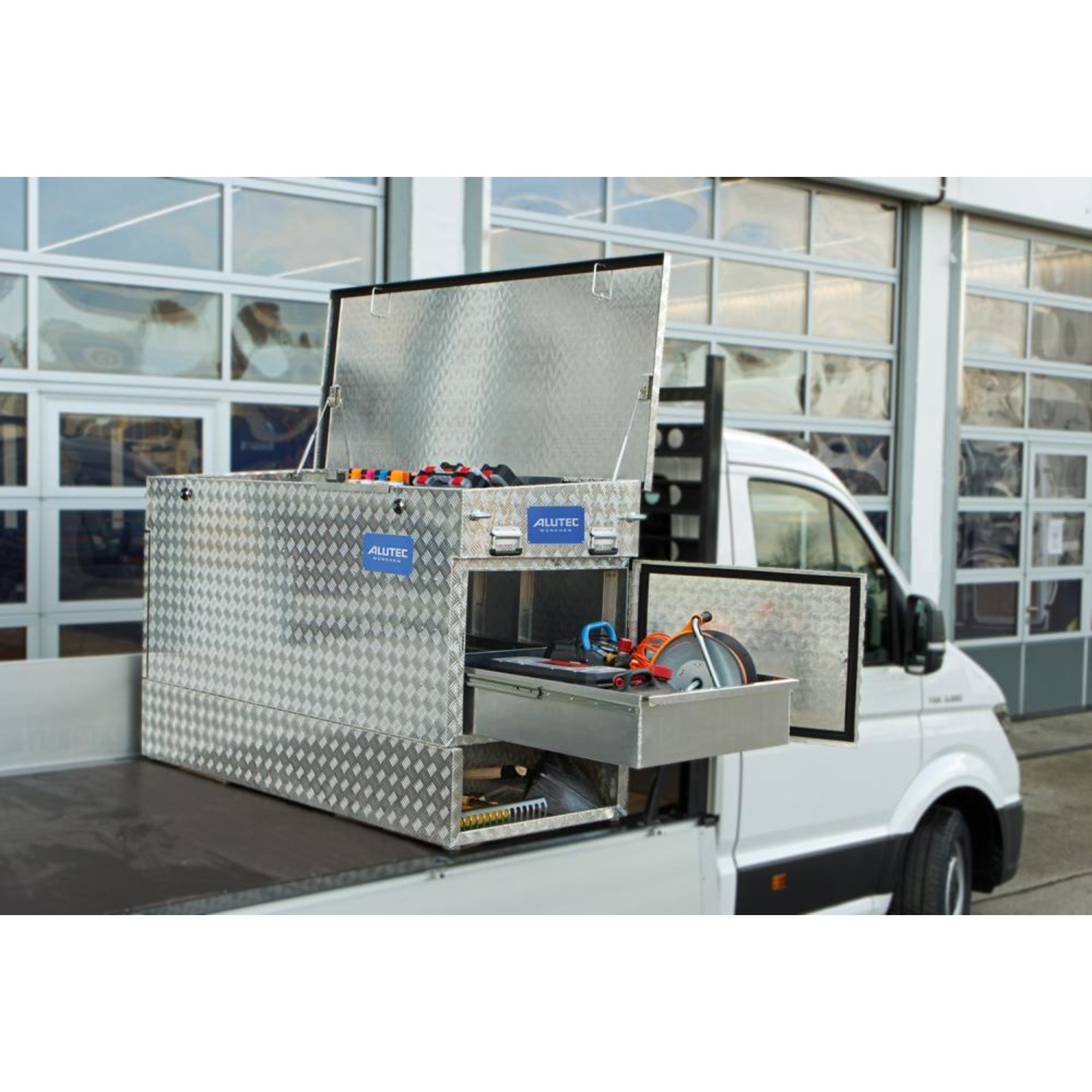 Individual-Box Set 1 B1700xT800xH850mm Volumen: 1028Liter