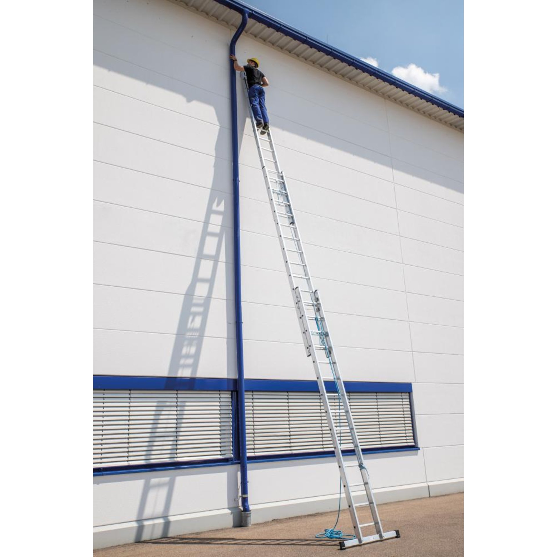 Alu-Seilzugleiter 3x14 Sprossen Leiterlänge 4,10m eingef.Arbeitshöhe bis 10,80 m