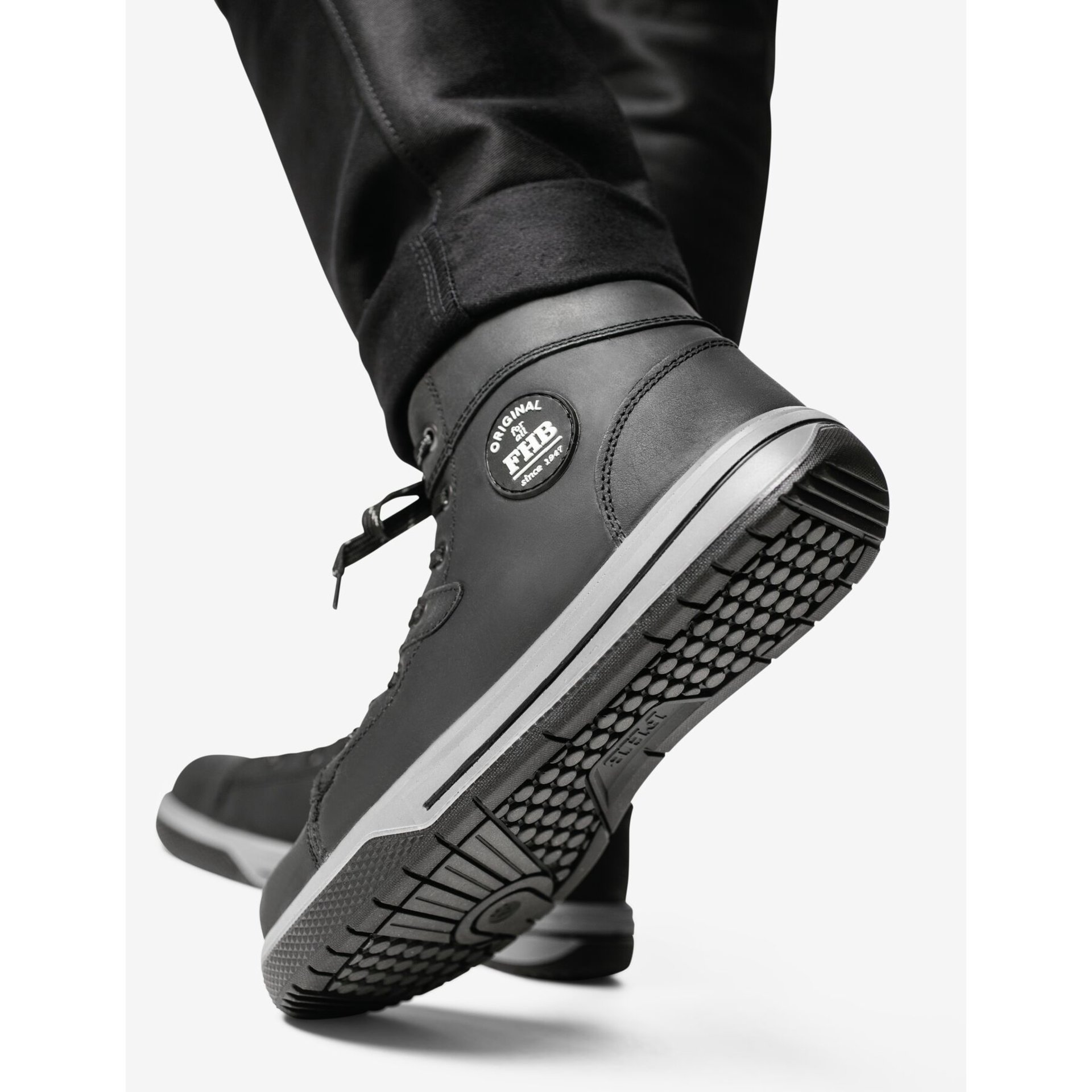 LINUS Sneaker hoch EN ISO 20345-S3 schwarz 44
