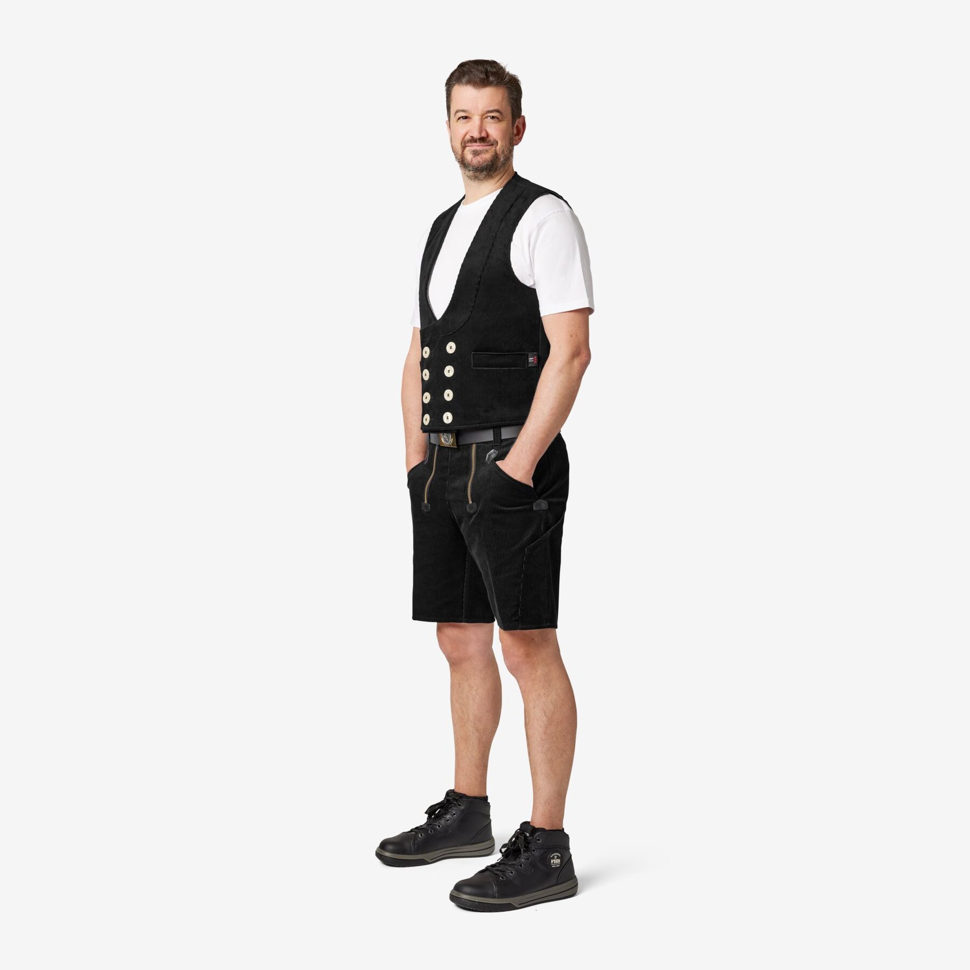 HANS Zunft-Shorts Genuacord schwarz 62