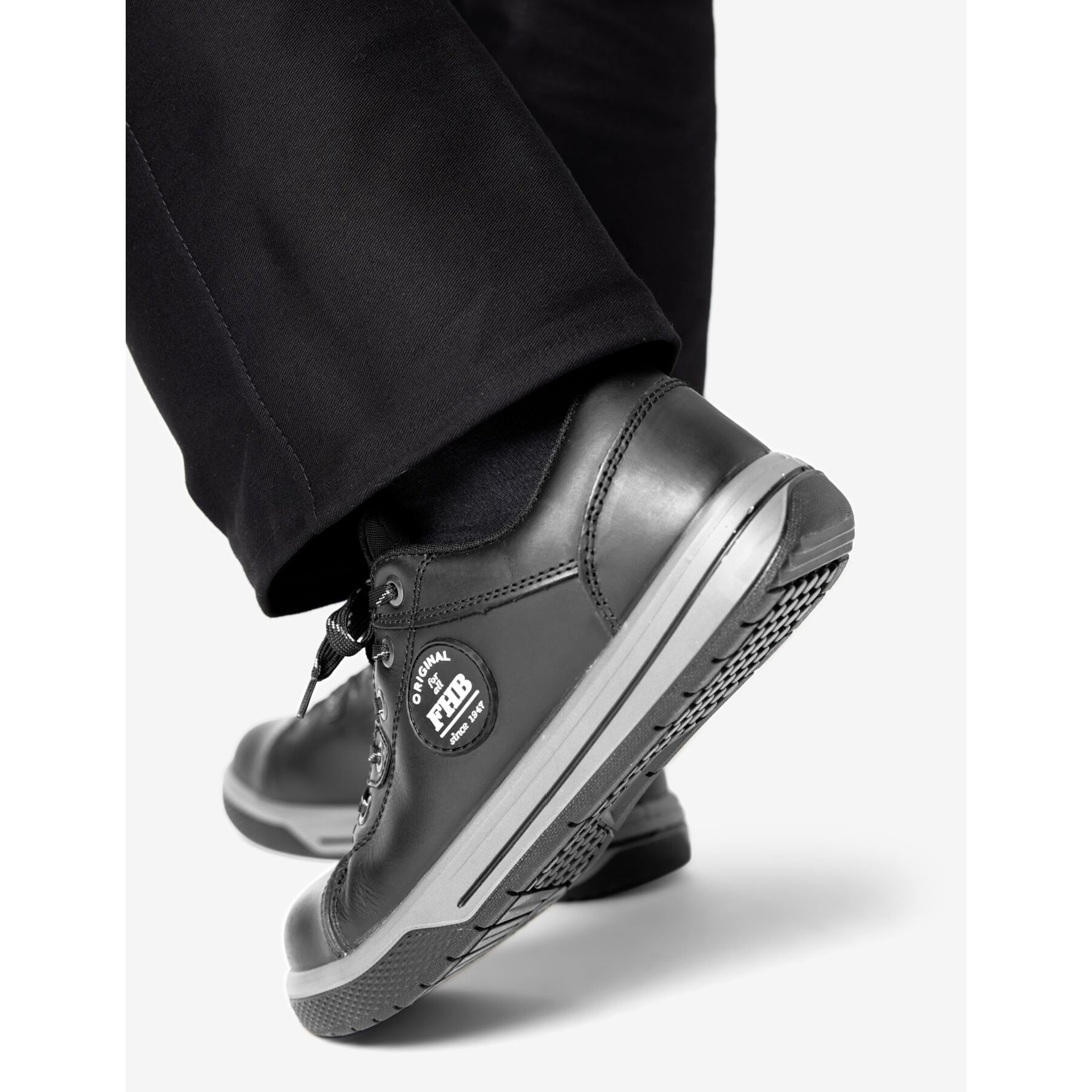 JULIAN Sneaker flach EN ISO 20345-S3 schwarz 44