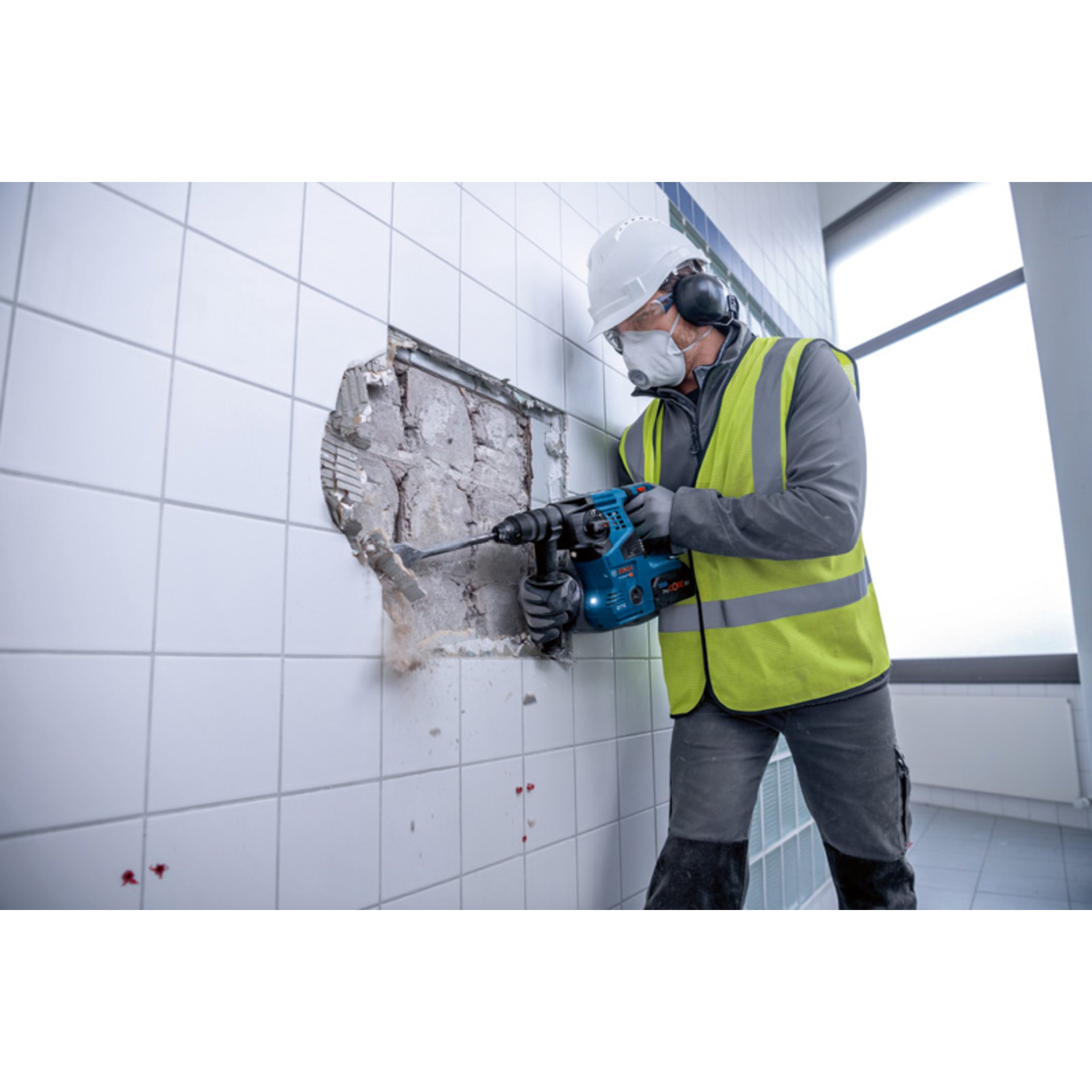 Akku-Bohrhammer mit SDS plus GBH 18V-28 CF in L-BOXX