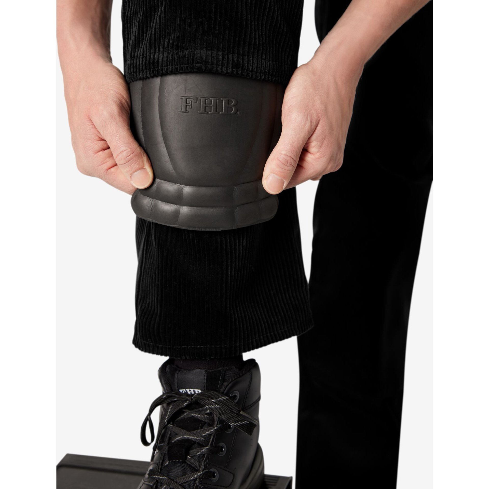 KAI Zunfthose Trenkercord schwarz 44