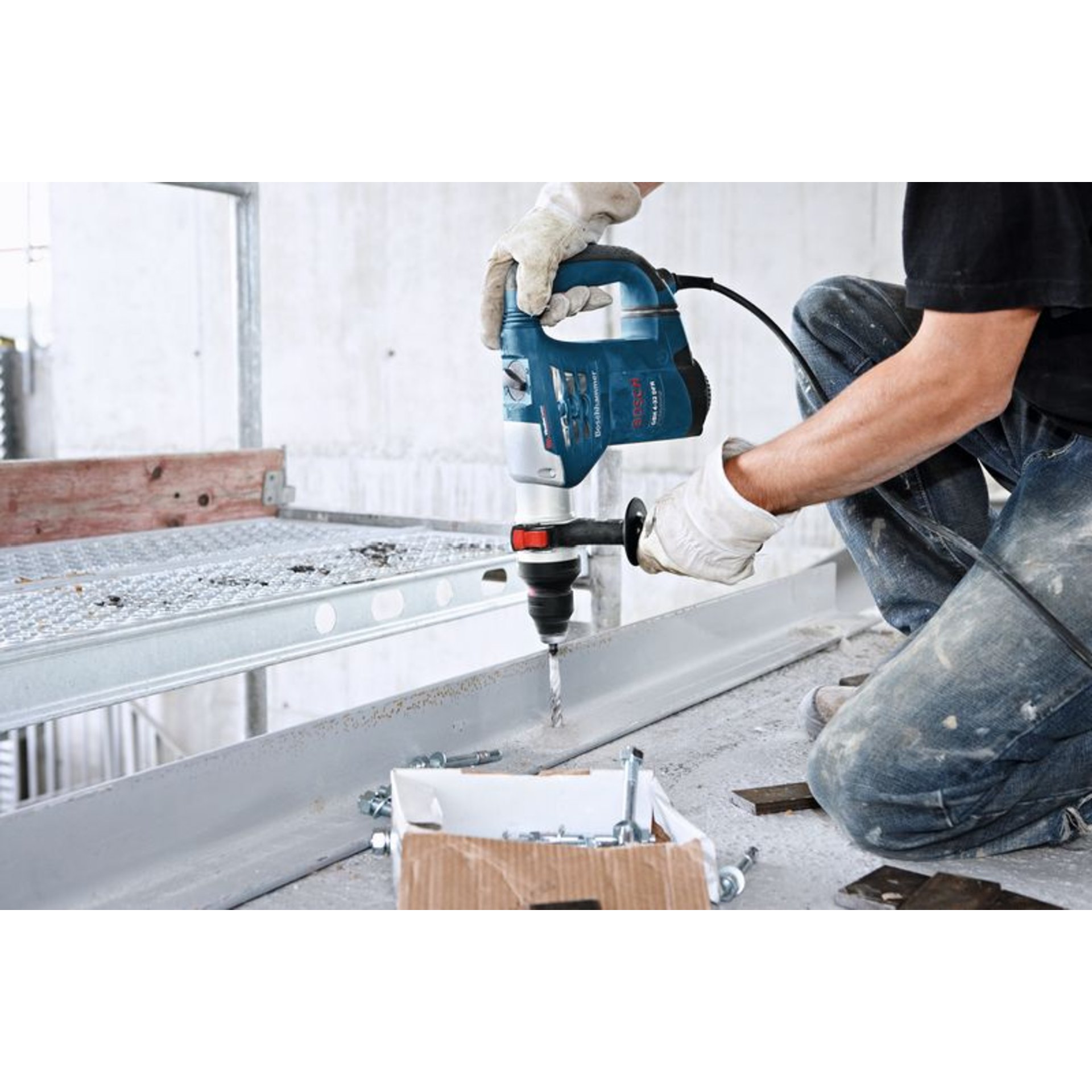 Bohrhammer mit SDS plus GBH 4-32 DFR in L-BOXX