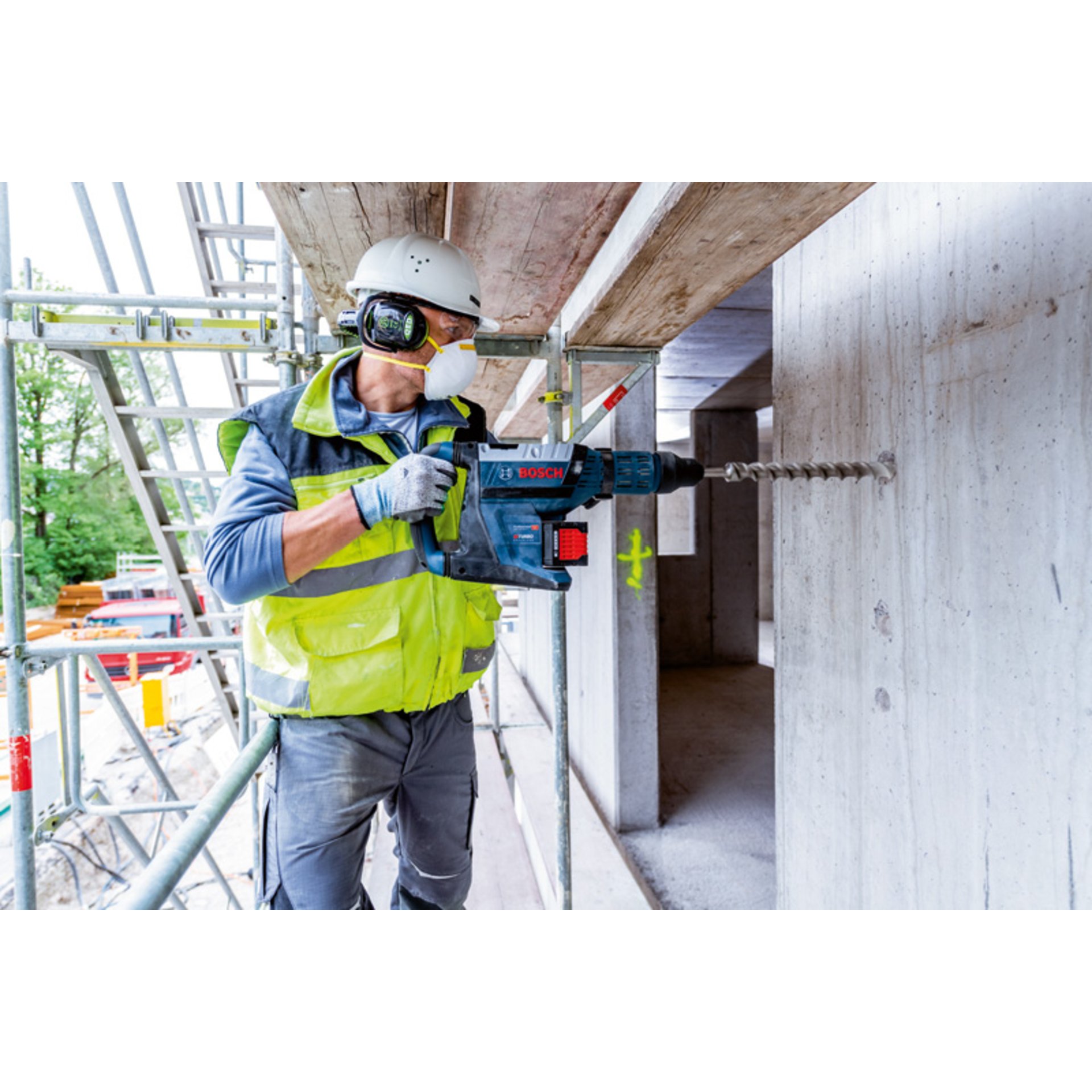 Akku-Bohrhammer BITURBO mit SDS max GBH 18V-45 C im Handwerkerkoffer