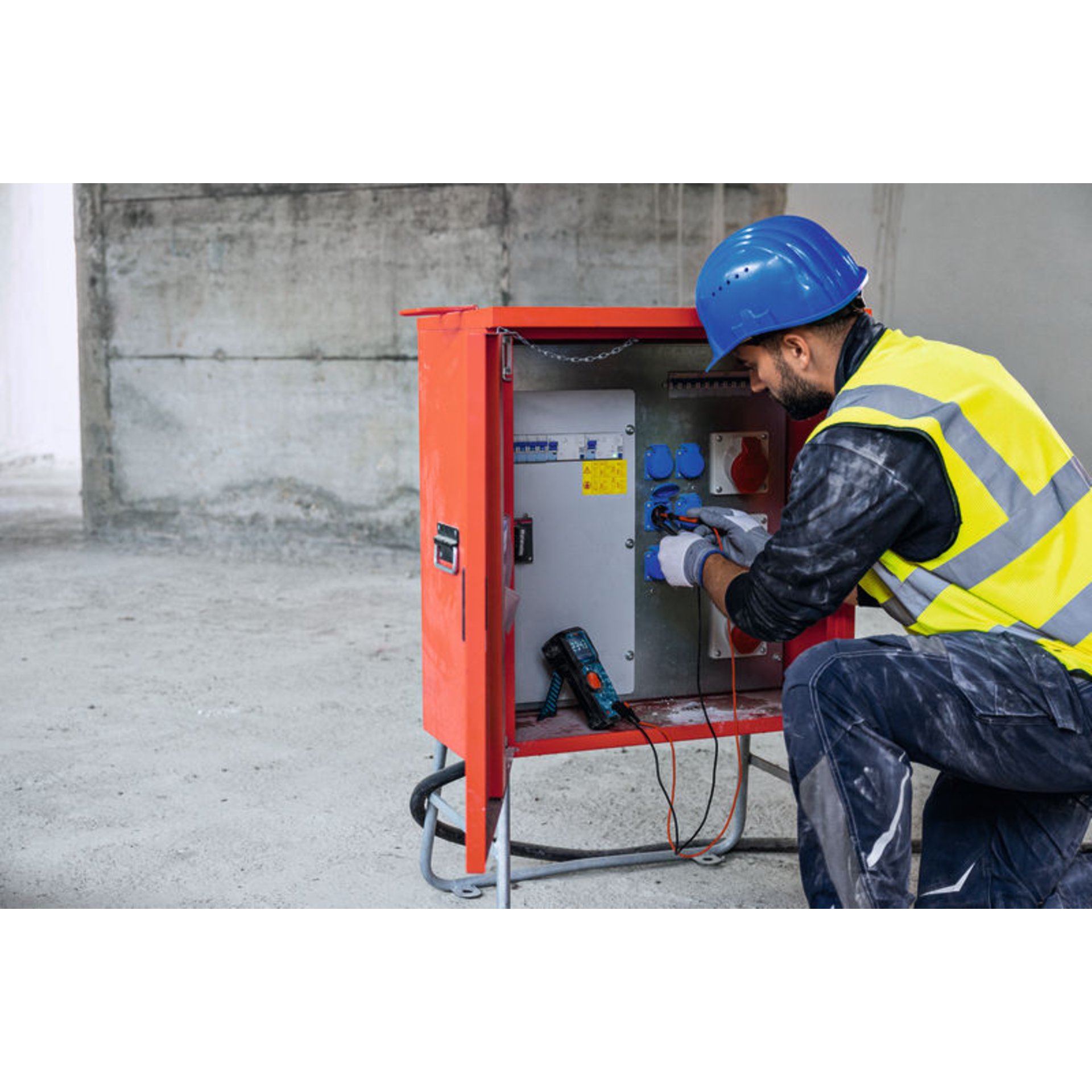 Digitales Multimeter GDM 600-15