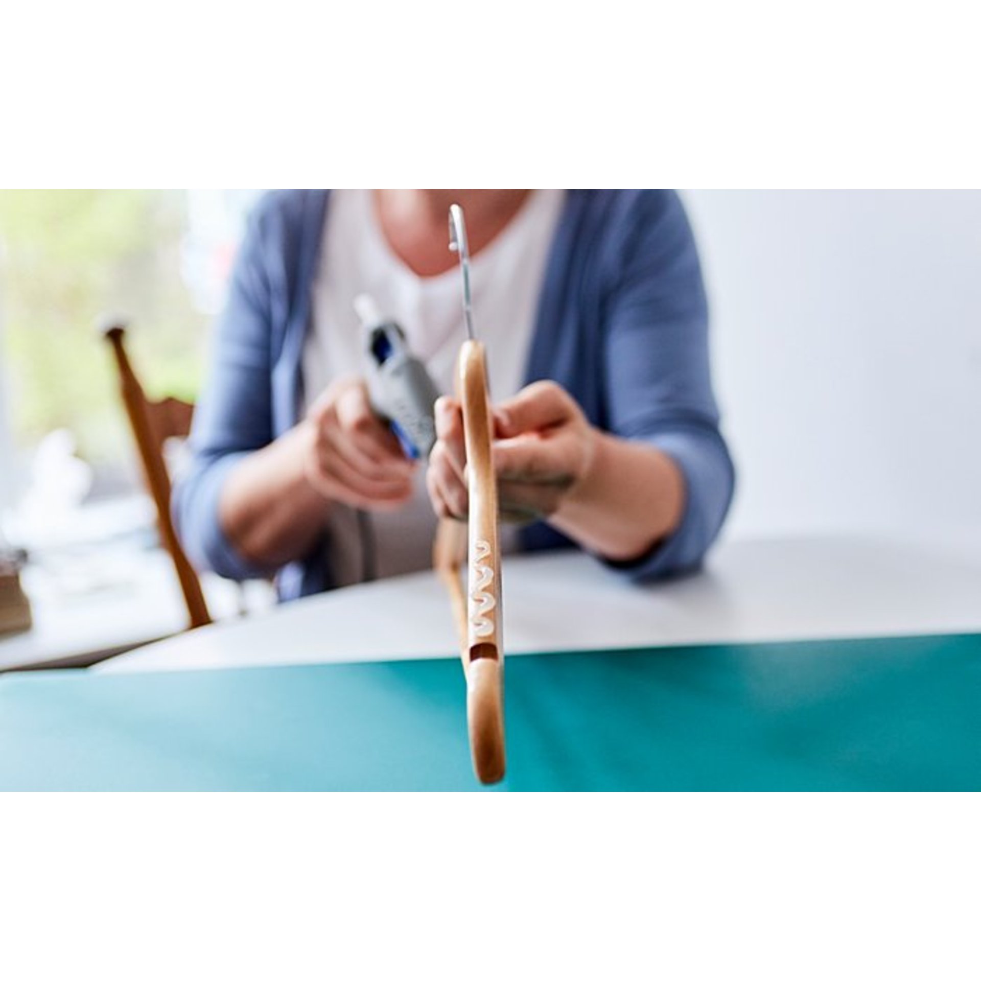 DREMEL® Heißklebepistole 910-3 Kompaktwerkzeug (165 °C) mit 3 Zubehöre
